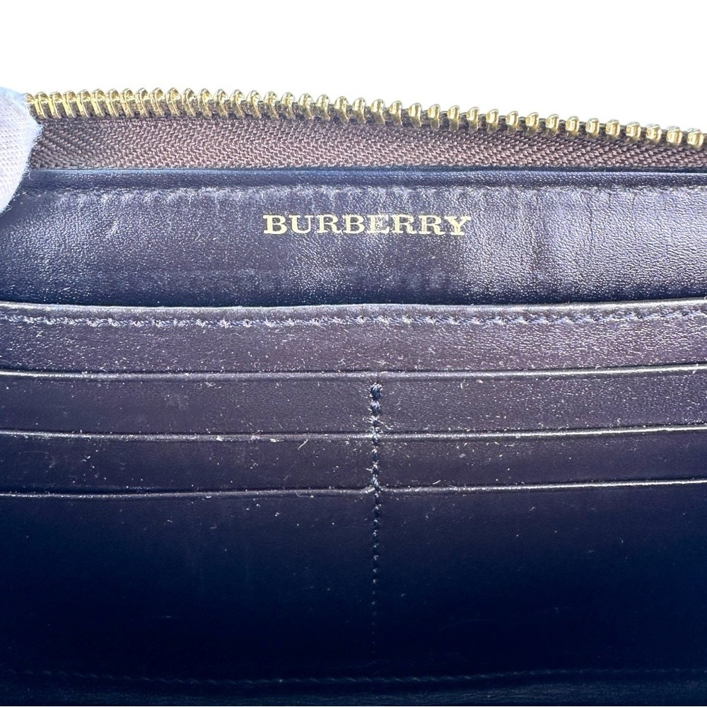 Burberry Haymarket Check Large Ziggy Zip Around Wallet - Picture 15 of 16